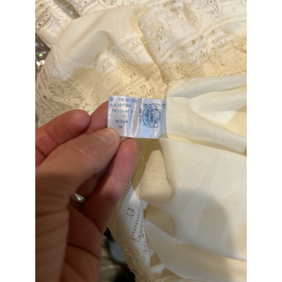 H6 Saramal Fine Lingerie Long Square Neck Lace Trim Nightgown Union Made Sz M - Picture 8 of 8